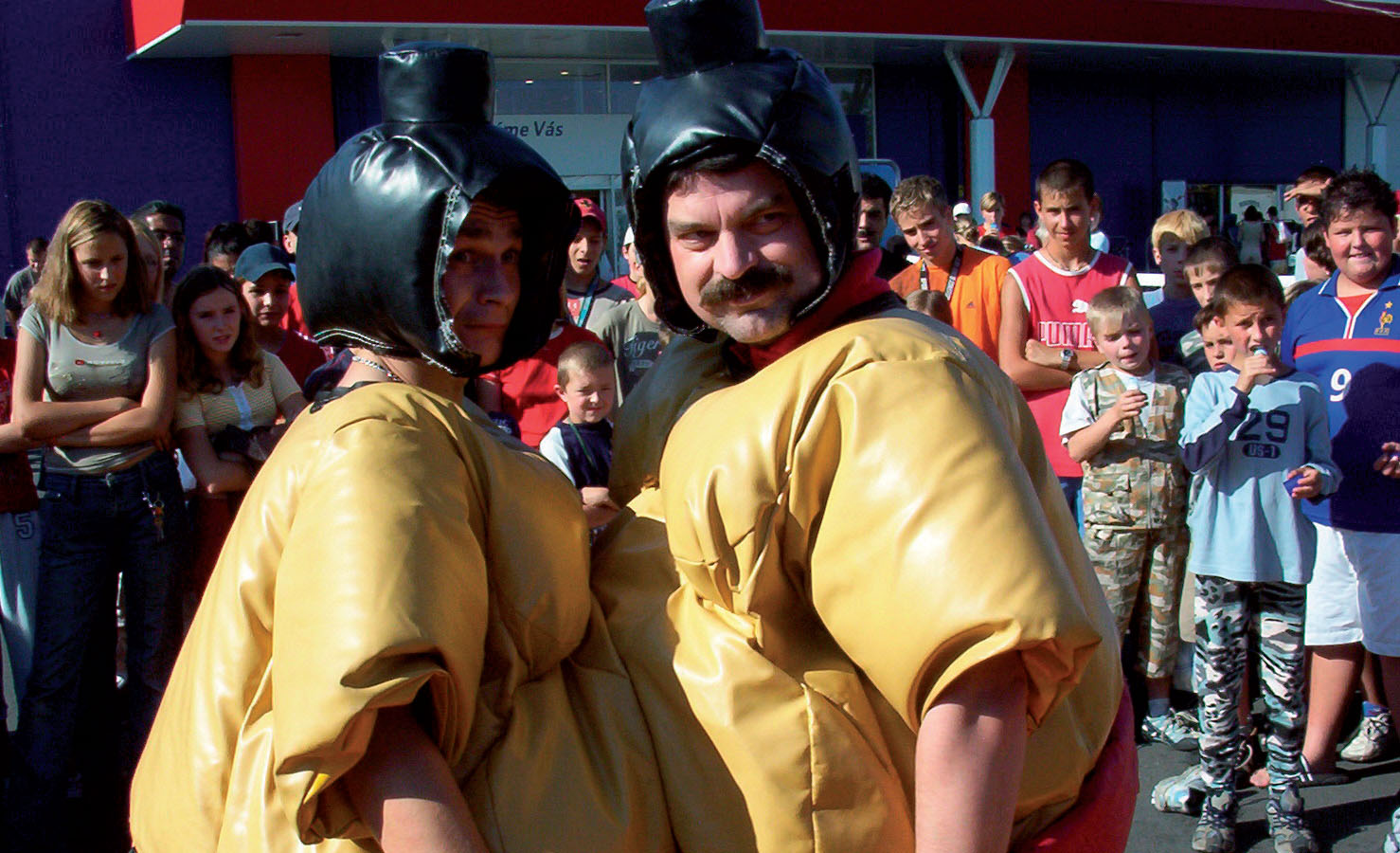 funny teambuilding